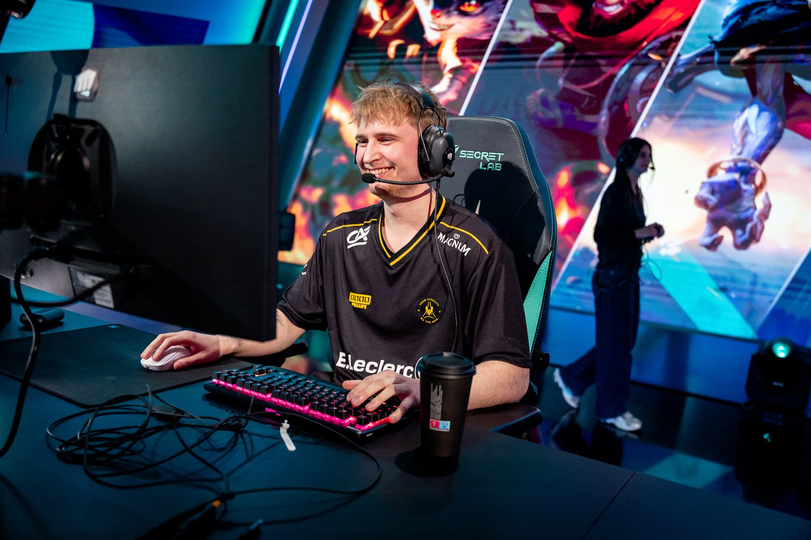 Marek "Humanoid" Brázda, midlaner de l'équipe Vitality en LEC durant de le spring split de League Of Legends. Photo by Wojciech Wandzel/Riot Games.