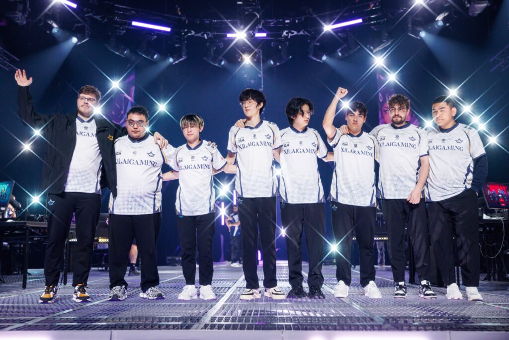 Xi Lai Gaming après leur défaite en 2-0 face à Leviatán - © Liu Yicun/Riot Games