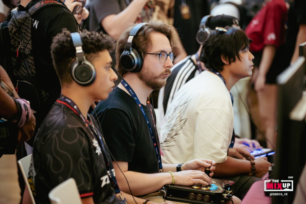 Doug en train de jouer ses matchs de pool au Mixup, au Palais de la Bourse, Lyon. Crédit photo : Soriya Thach