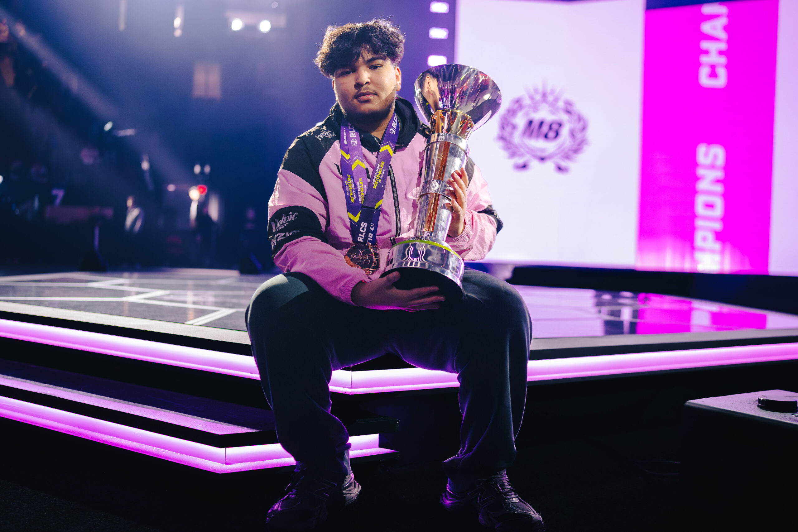 Nass, joueur de Gentle Mates, remporte l'Open RLCS 1v1 européen. Crédits : Rocket League Esports.