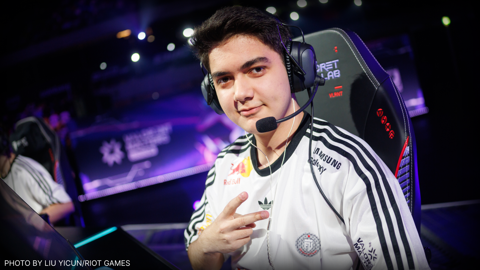 Okan "KROSTALY" Alaçam, joueur chez FUT Esports lors des Valorant Masters de Londres. Crédit : Liu Yicun/Riot Games