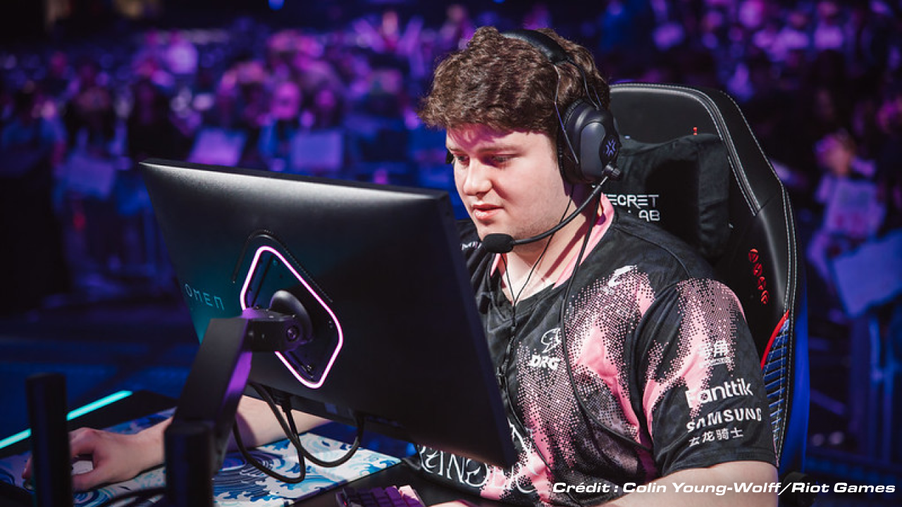 Ilya "vo0kashu" Ushakov, joueur de l'équipe Valorant de Dragon Ranger Gaming durant les Masters de Londres 2026.